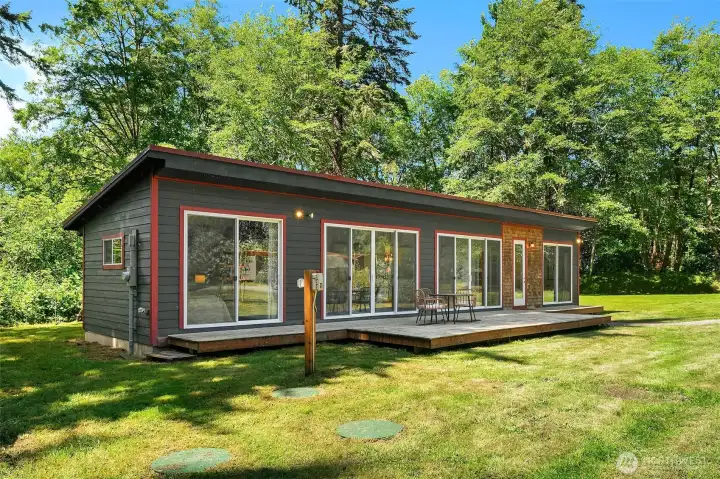 Built in 2020, this efficient home has everything you need, and is wonderfully located on the NW side of Vashon - moments to town or the Seattle ferry.