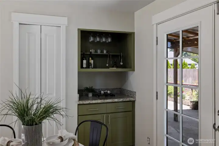 Wine bar for entertaining in dining room space