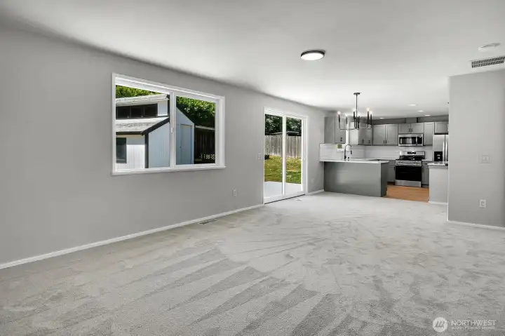 Open spacious entertaining size rooms Open spacious entertaining size rooms