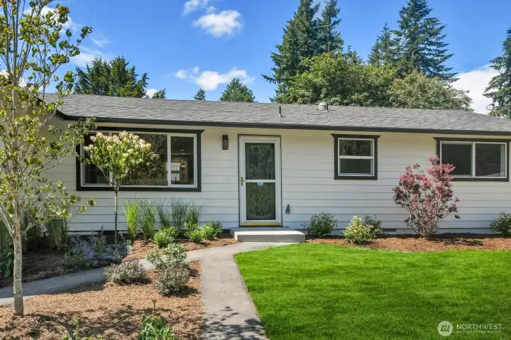 Newly landscaping, new exterior and interior paint Newly landscaping, new exterior and interior paint