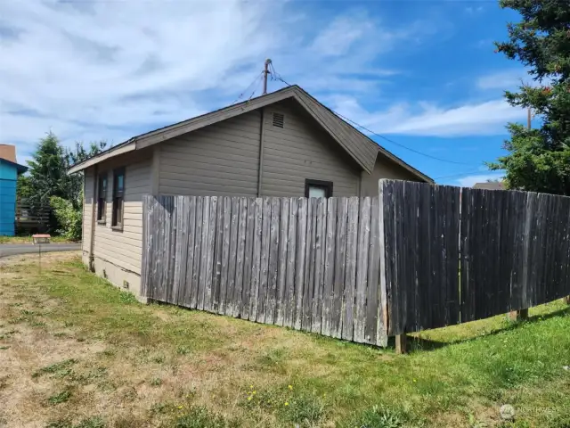 2nd house with fenced back area