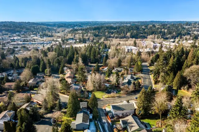 Walking distance to Downtown Woodinville