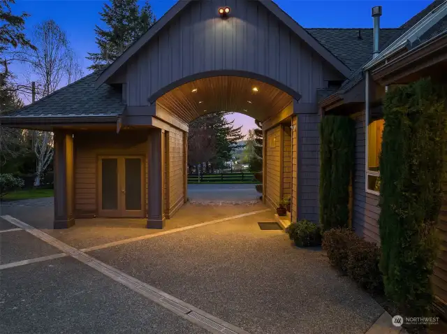 Porte-cochere connecting to side Entry~