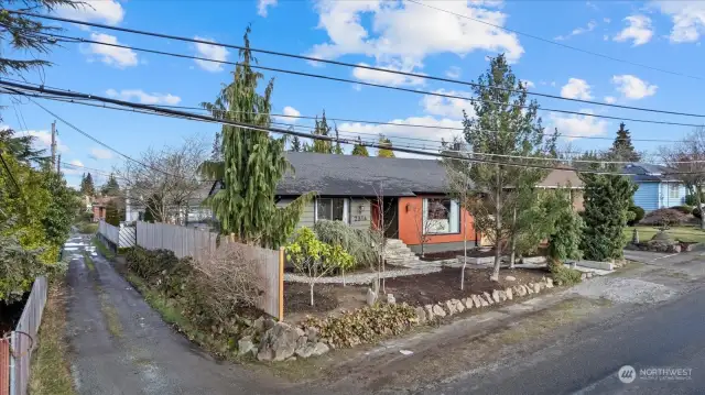 Oversized 2 car garage in back off the alley