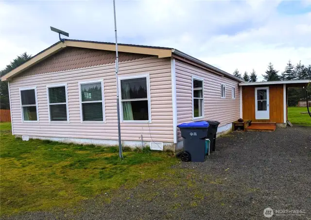 Convenient mudroom porch
