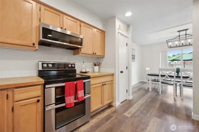 Plenty of storage, and double oven!