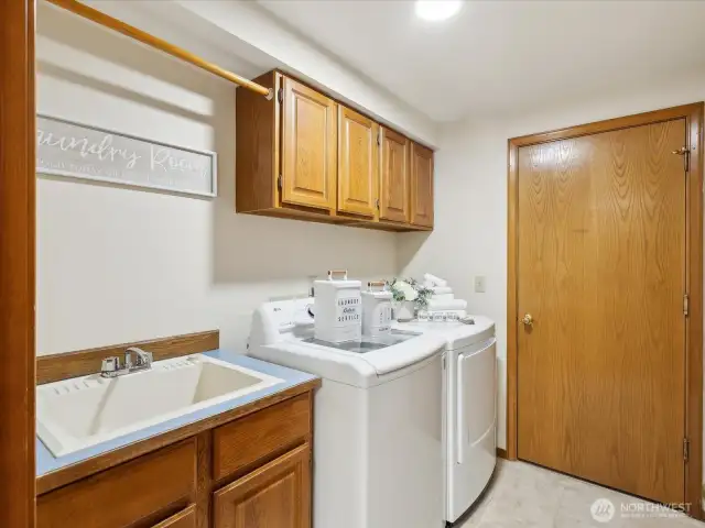 Laundry room with utility sink