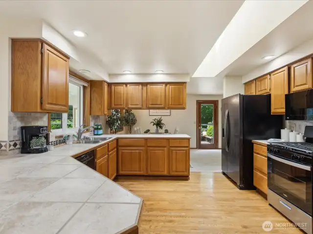 New Whirlpool gas range