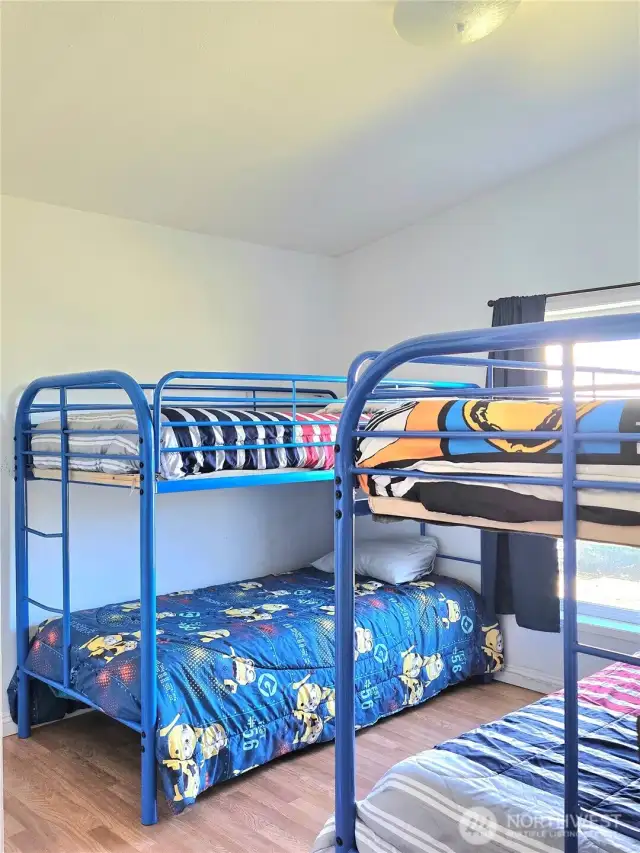 2nd Bedroom