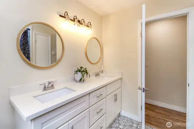 Full Bathroom