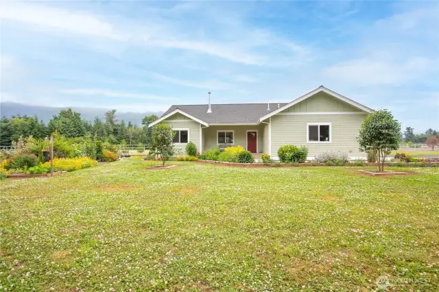 9' ceilings throughout plus a 50-year roof!
