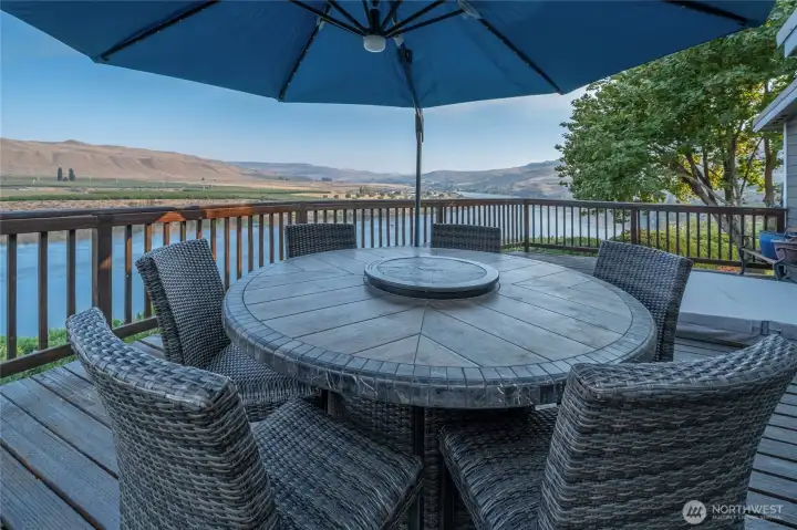Great deck to relax and enjoy the sights