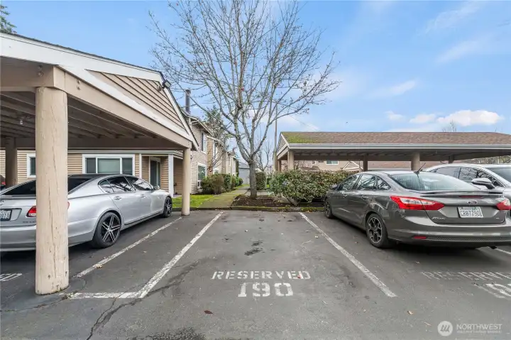 Spot 190, Plus extra guest parking