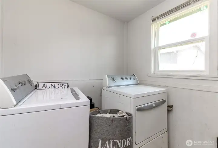 Large Laundry room which could also be used for an office. Fits the side by side washer and dryer easily!