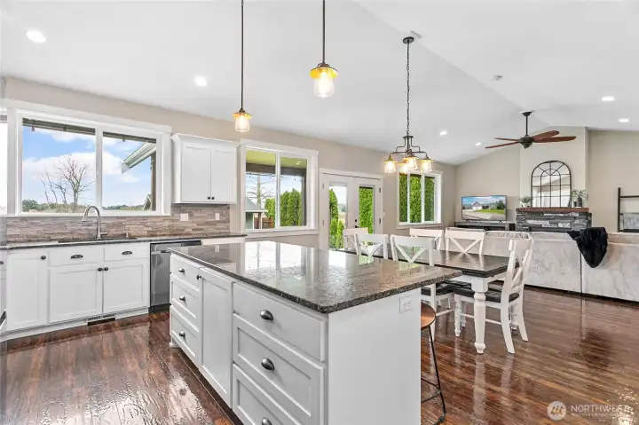 Love all the drawers in the kitchen island