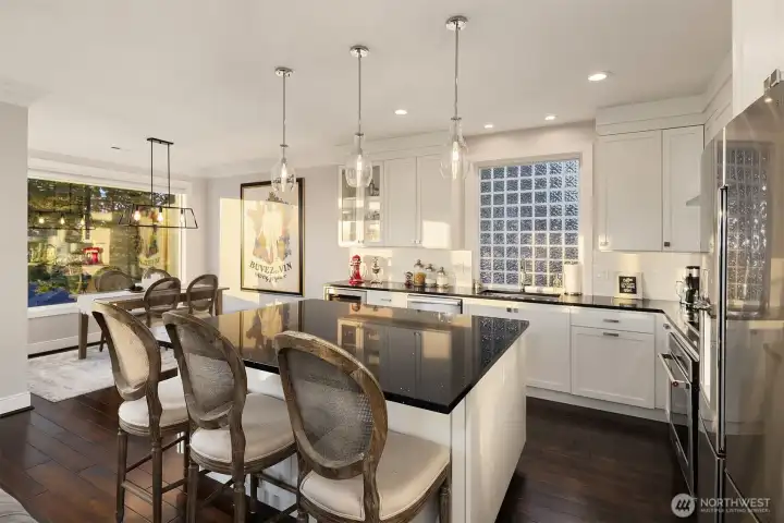 The breakfast bar offers additional seating space