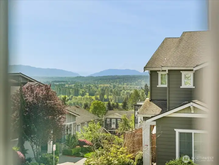 Sweeping Mount Rainier views create a truly unforgettable backdrop.