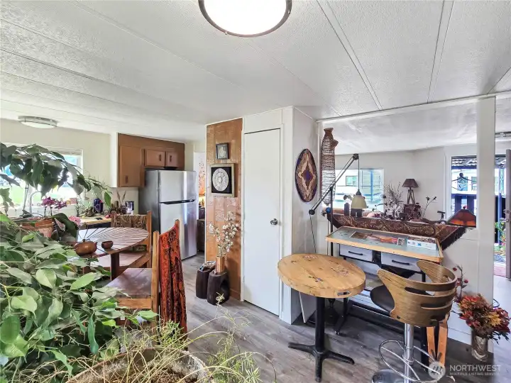 Dining area conveniently located off the kitchen, ideal for gatherings and daily meals.