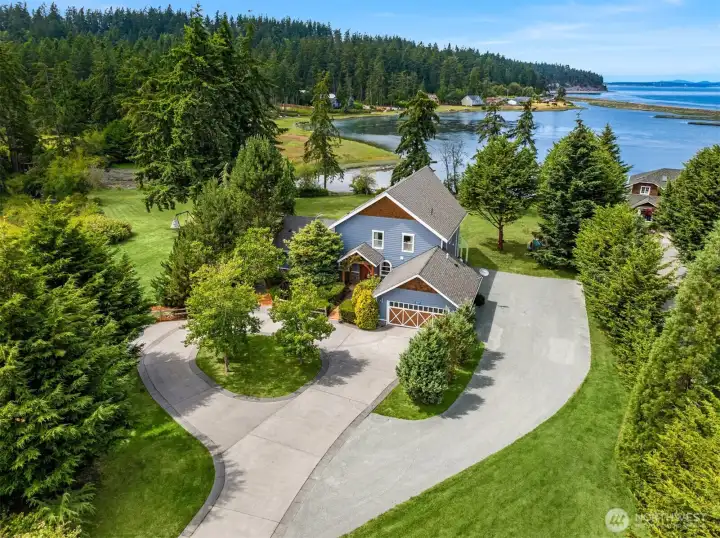 Your own private retreat on Race Lagoon with nearly 2.5 acres and rare 770 feet of waterfrontage. Circular driveway includes boat PLUS RV parking. Your own private retreat on Race Lagoon with nearly 2.5 acres and rare 770 feet of waterfrontage. Circular driveway includes boat PLUS RV parking.