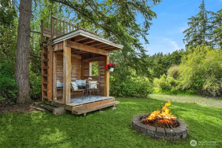 Children will love climbing up to the rooftop deck and then roast marshmallows and share stories, and enjoy magical evenings beneath the stars. Children will love climbing up to the rooftop deck and then roast marshmallows and share stories, and enjoy magical evenings beneath the stars.