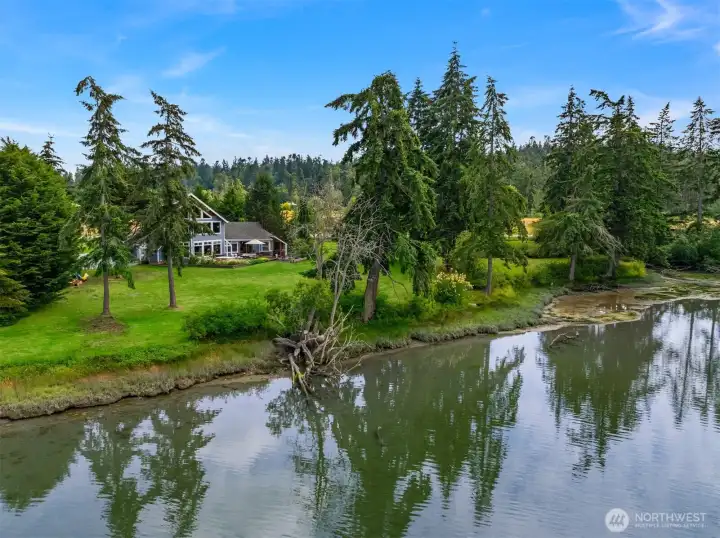 Come experience paradise on Whidbey Island. Come experience paradise on Whidbey Island.