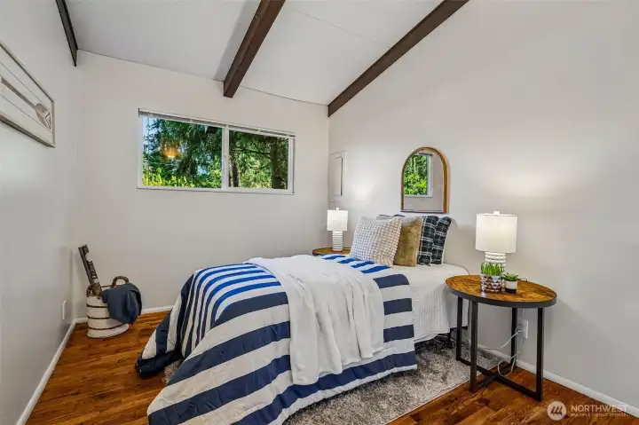 Common Bedroom #2 - Continued Vaulted Ceilings w/ Hrdwds Common Bedroom #2 - Continued Vaulted Ceilings w/ Hrdwds