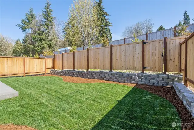 • Back-yards fully fenced with 6’ cedar privacy fencing