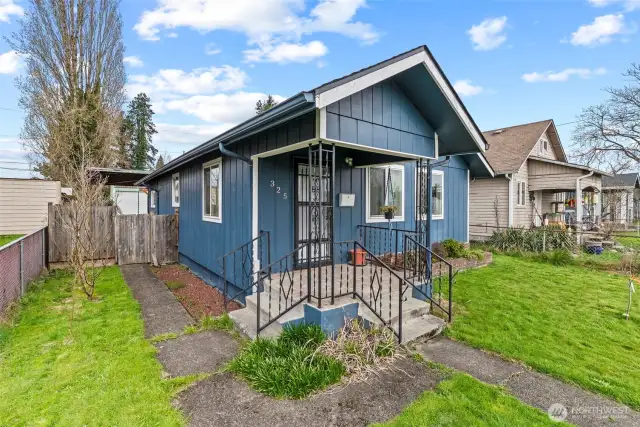 Fully Fenced Yard