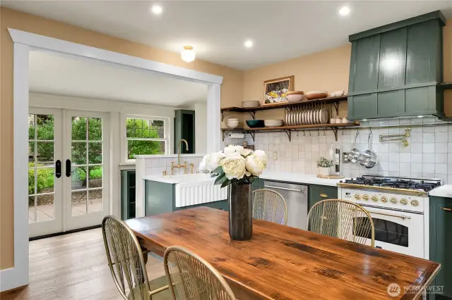 Impressive kitchen, with intentional touches all around.