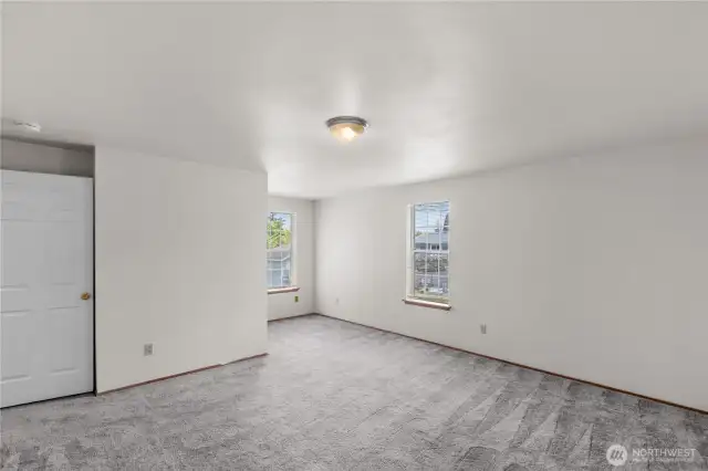 Another view of the bonus room.