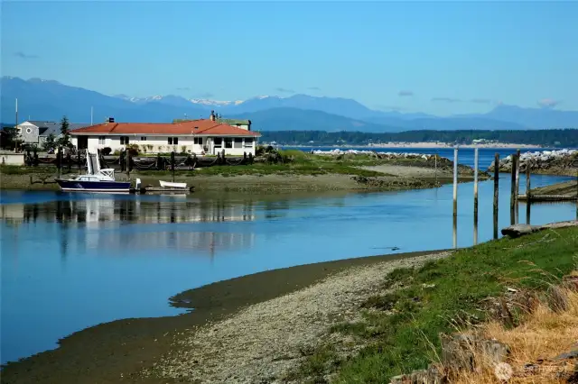 Community boat launch