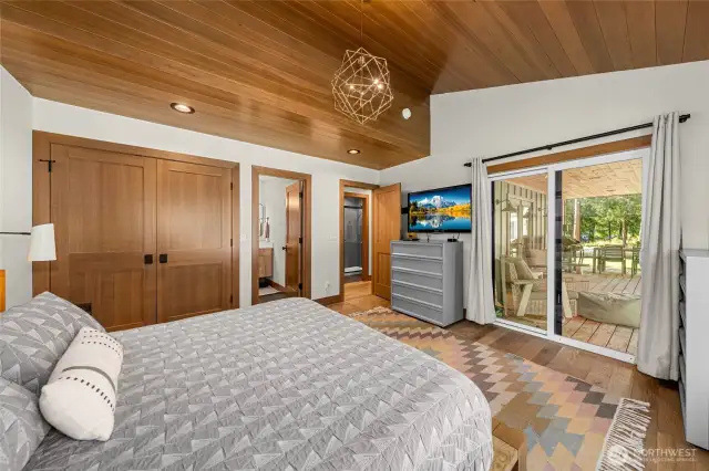 Primary Bedroom - Backdeck Slider