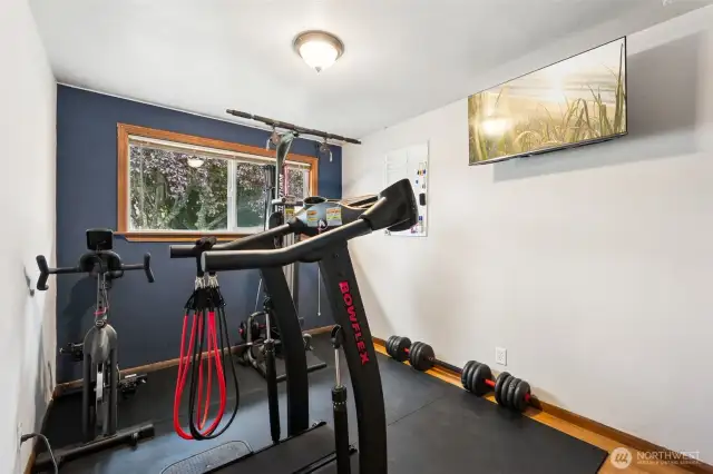 3rd bedroom, currently set up as a gym.