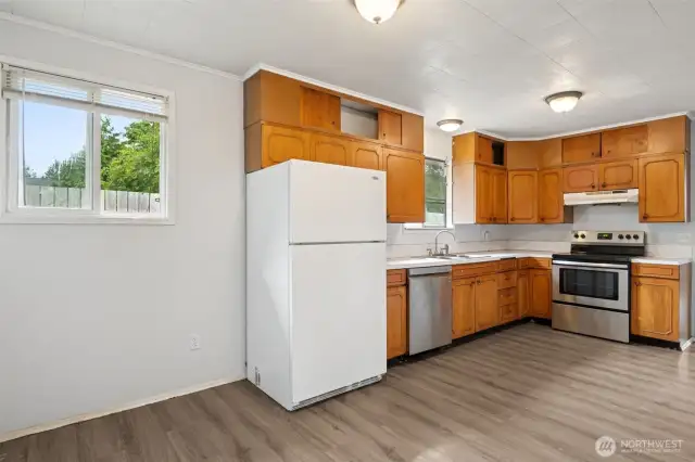 Kitchen with dining space - second house