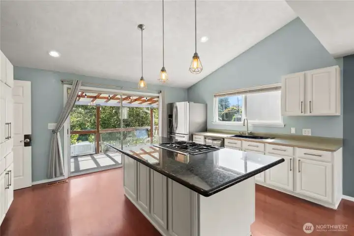 Large Island for Entertaining.