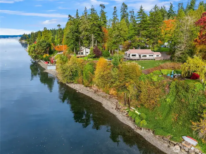 This aerial photo shows the 4 pylons installed on this 15' of bulkheaded medium-bank waterfront lot.  I have visited this via kayak, but it's not accessible from above at this time.