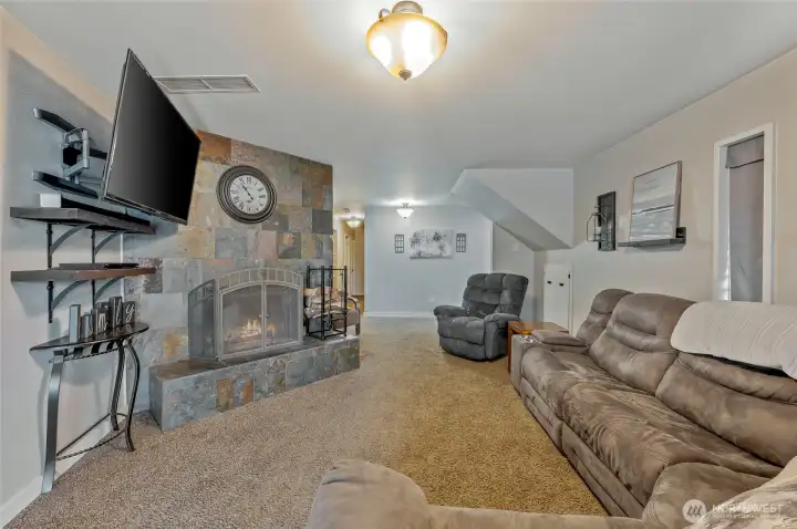 Lower level living space