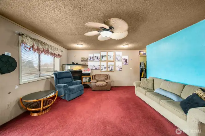 Upper Level Livingroom.