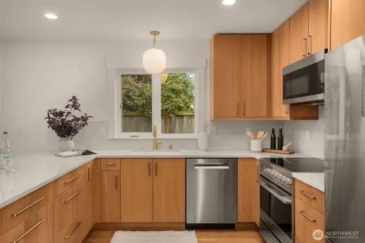 Living Area, Main Floor