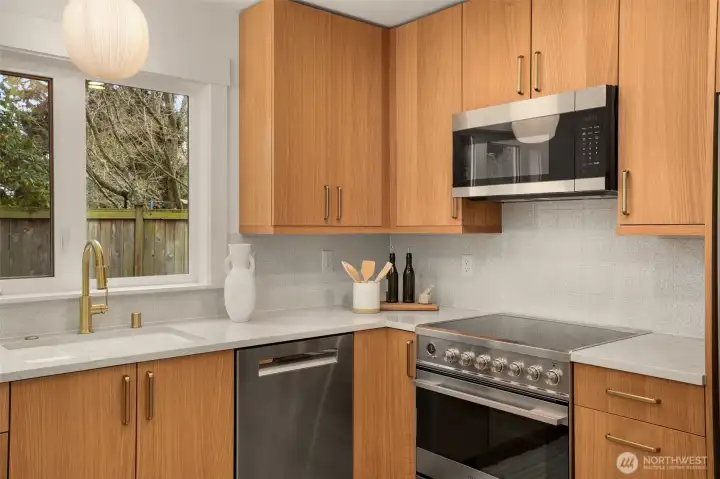 Living Area, Main Floor