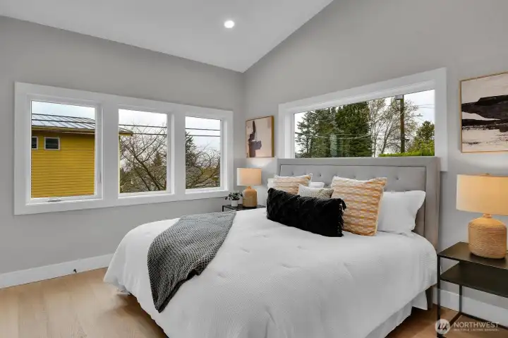 Sound and mountain views on a clear day!