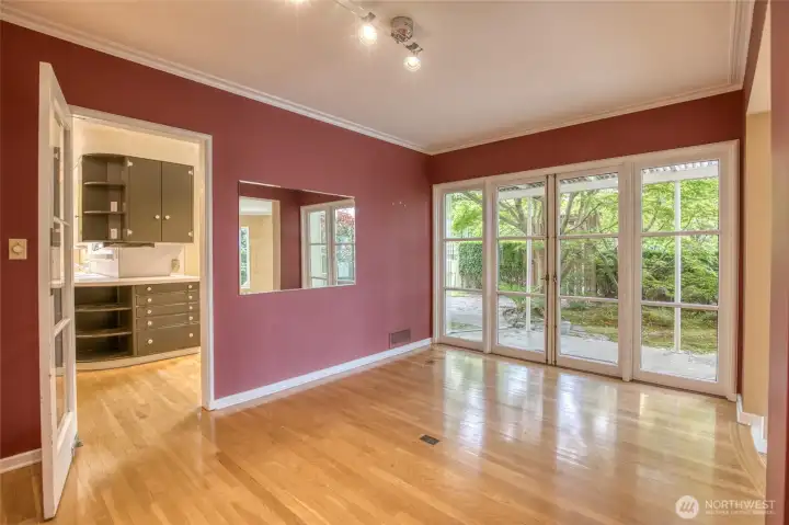 Dining room, cont Dining room, cont