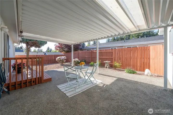 All Seasons patio with ample space for entertaining.