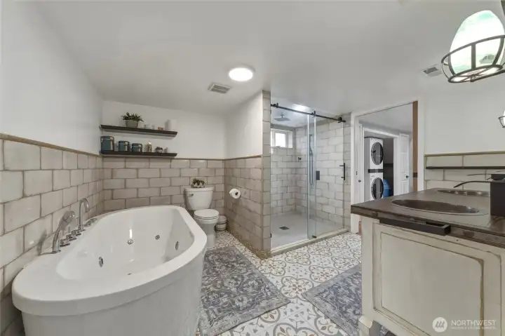 Primary Ensuite - Dual Sink Vanity