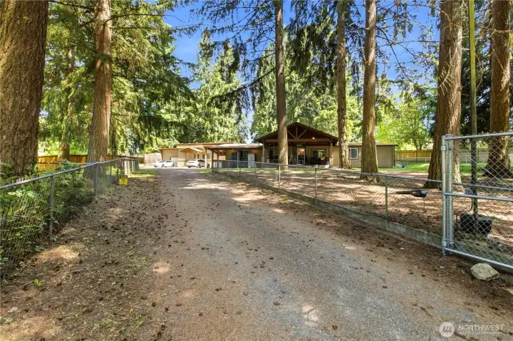 2 Home Compound on 1.28 Acres!