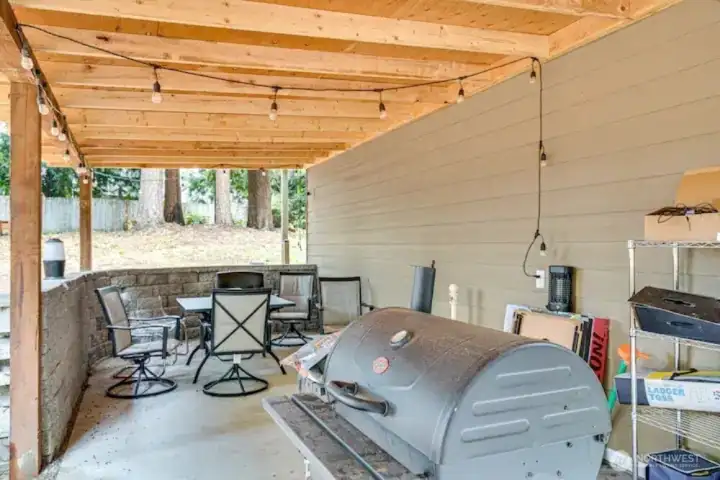 Covered patio off the ADU