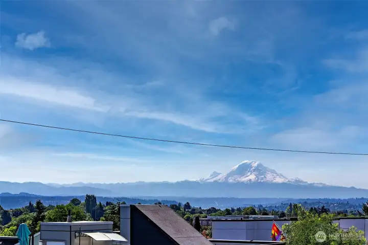 -Rooftop terrace frames Mount Rainier, Lake Washington, Bellevue and the Eastside beyond.