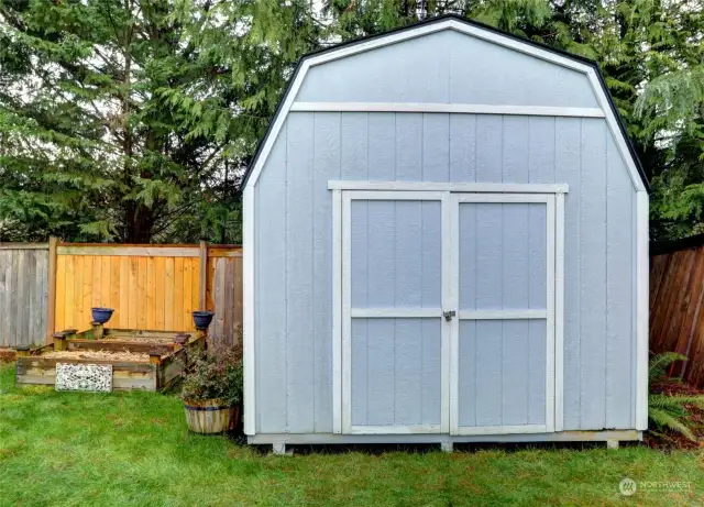 10 X 10 storage outbuilding for all the yard tools.