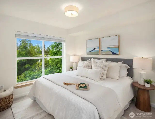 Primary ensuite with king bed