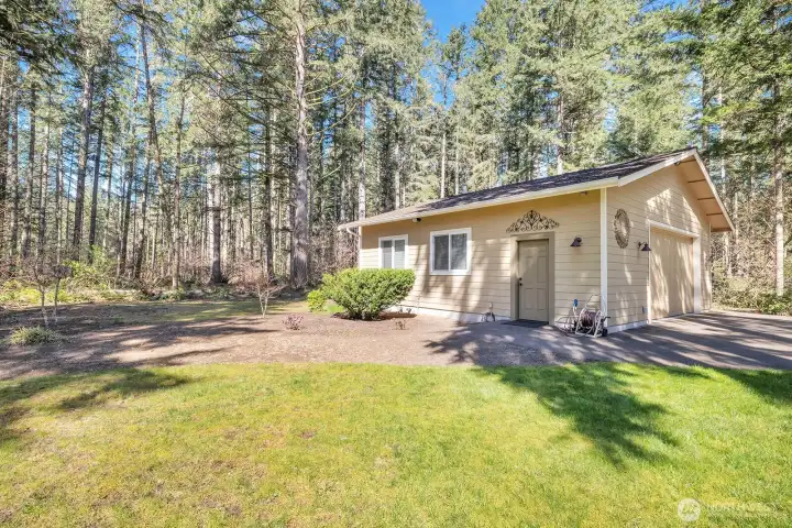 Detached garage (30X30) 900 SF, insulated and heated, 220 amp service.